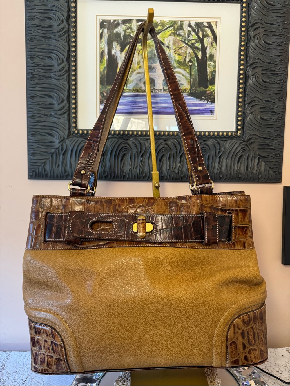 Leather Two-Tone Tote Bag in Brown and Tan